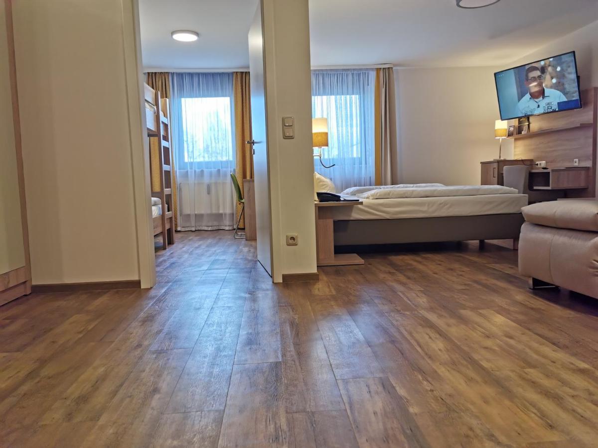 Hotel Cristal Nuremberg Bagian luar foto