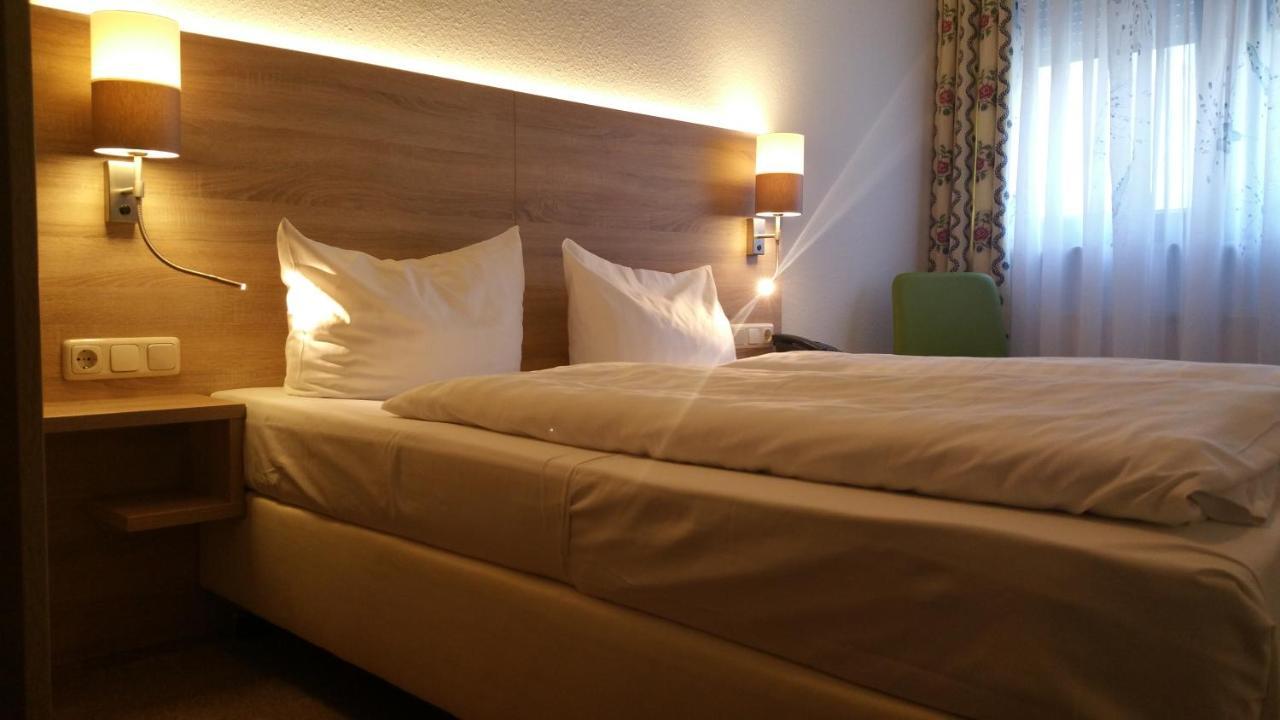 Hotel Cristal Nuremberg Bagian luar foto