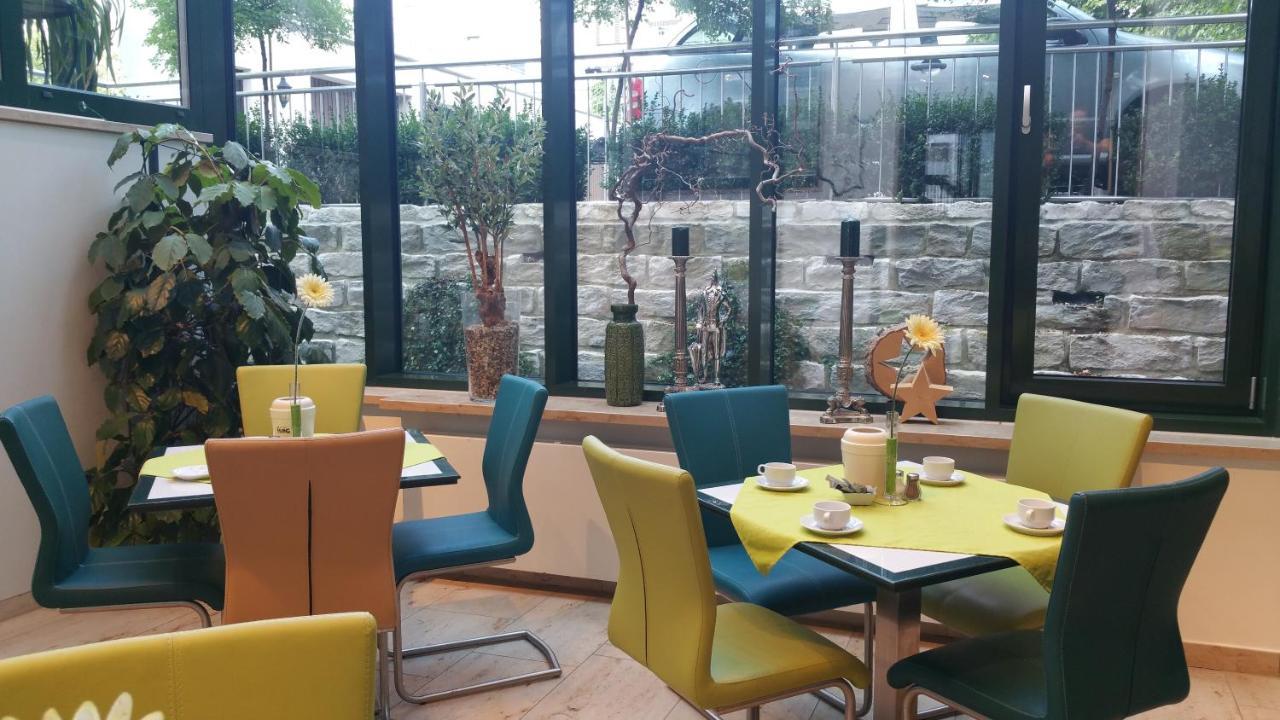 Hotel Cristal Nuremberg Bagian luar foto
