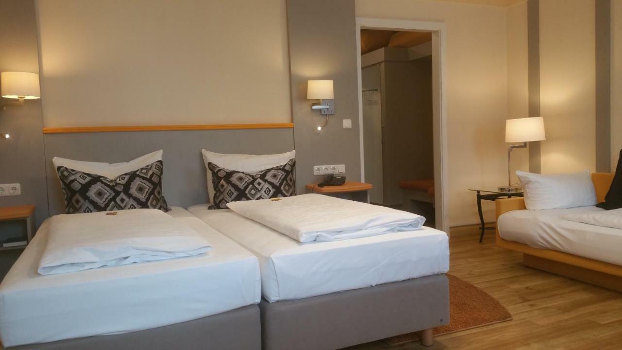 Hotel Cristal Nuremberg Bagian luar foto