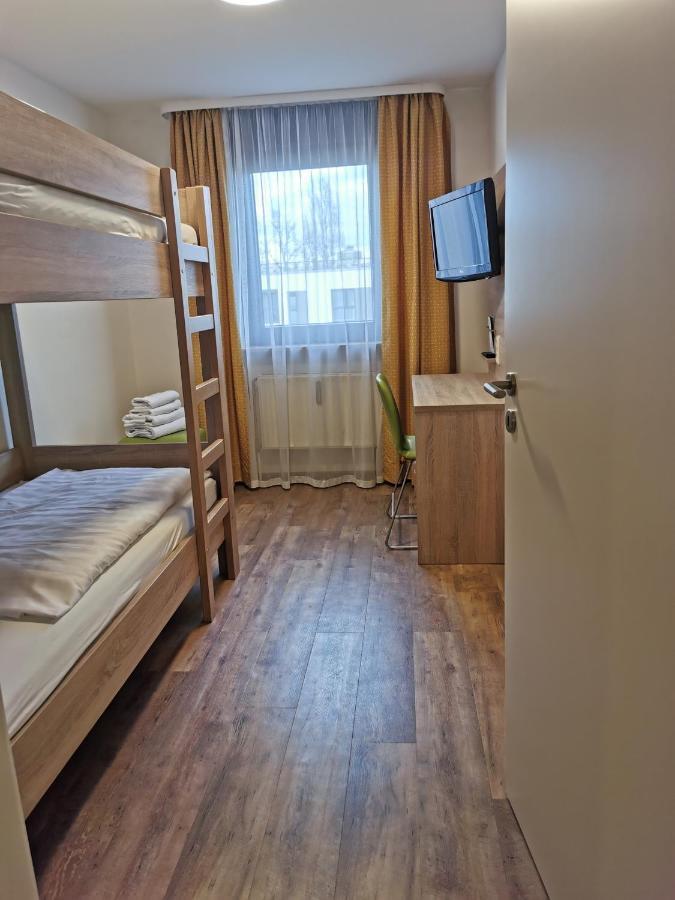 Hotel Cristal Nuremberg Bagian luar foto