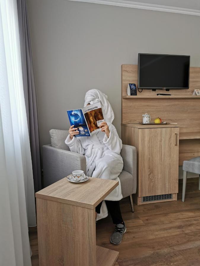 Hotel Cristal Nuremberg Bagian luar foto