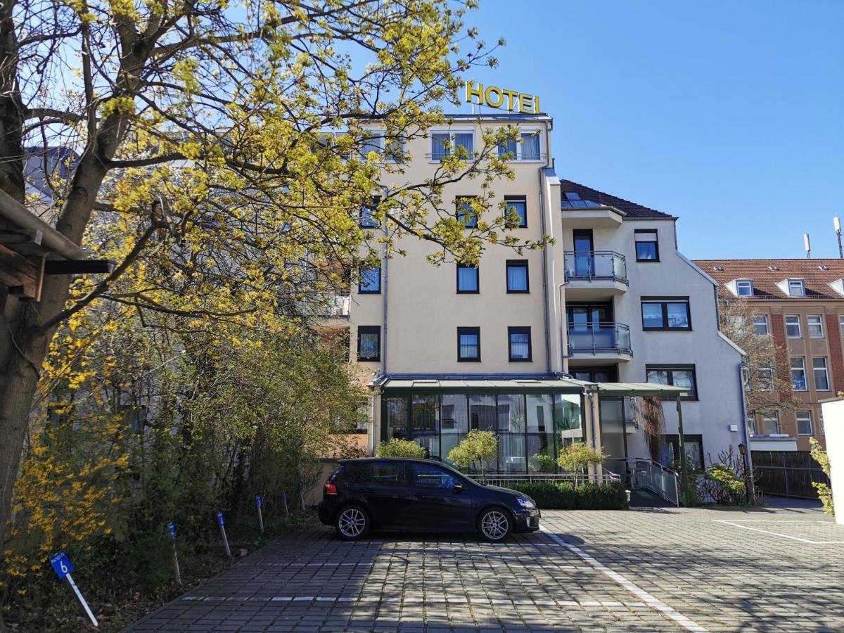 Hotel Cristal Nuremberg Bagian luar foto